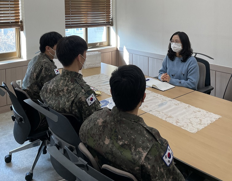 청주대학교 대학일자리플러스센터에서는 지역청년 집단상담 프로그램을 통해 진로 및 취업지원 상담을 진행했다.